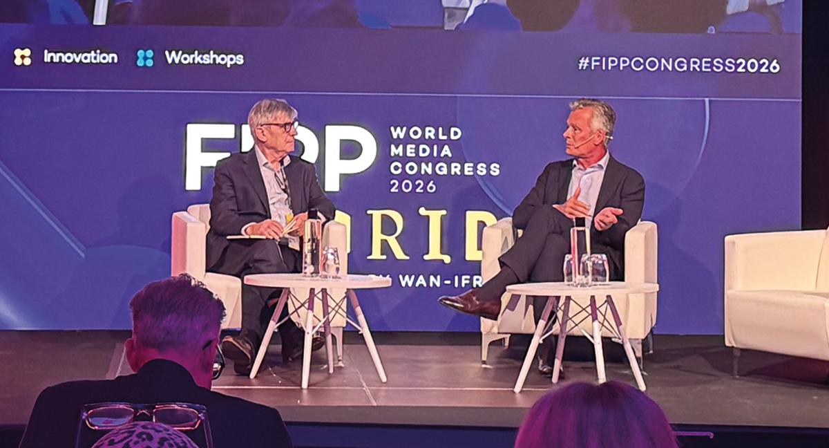 Christian van Thillo, Executive Chairman, DPG Media, Belgium y Colin Morrison CBE, Founder-Publisher, Flashes & Flames, The Global Media Business Weekly, UK