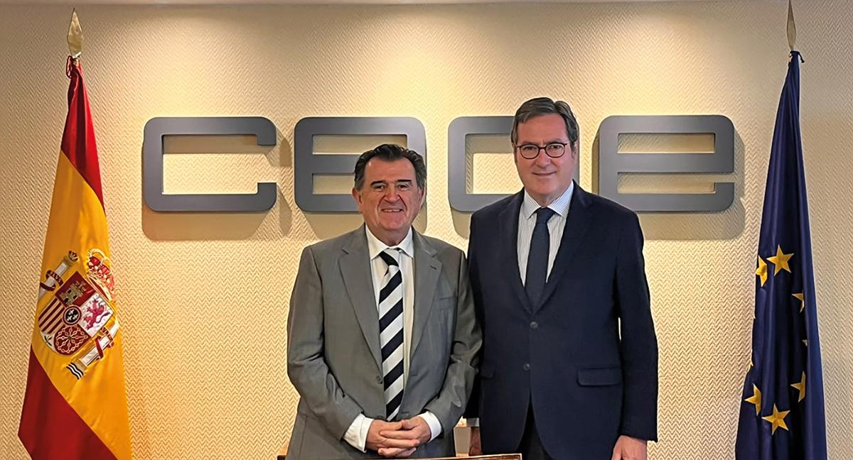 El presidente de CEOE, Antonio Garamendi, se reúne con Clabe