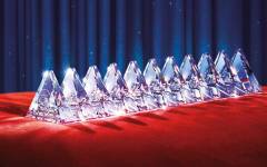 Toblerone y Swarovski convierten una tableta de chocolate en una exclusiva pieza de cristal