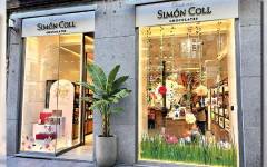 Simón Coll desembarca en la capital con su primera tienda