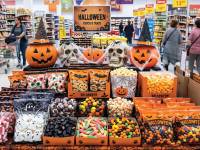 El lineal de confitería, preparado para un Halloween muy goloso