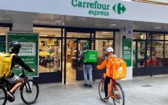 Carrefour supera las 700 tiendas con entrega ultrarrápida