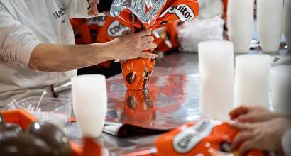 Lacasa acelera la producción de huevos de Pascua en plena campaña