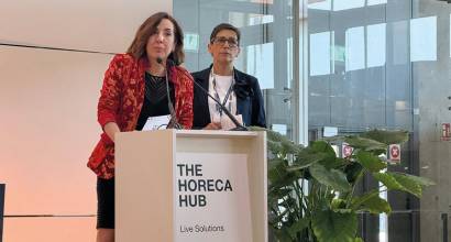 Anna Canal, directora de Alimentaria y Adriana Bonezzi, directora general de Marcas de Restauración, en la inauguración de Imagine FoodService Europe