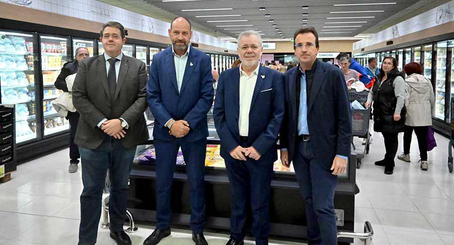 La inauguración del Family Cash de Leganés reúne a 3.000 personas