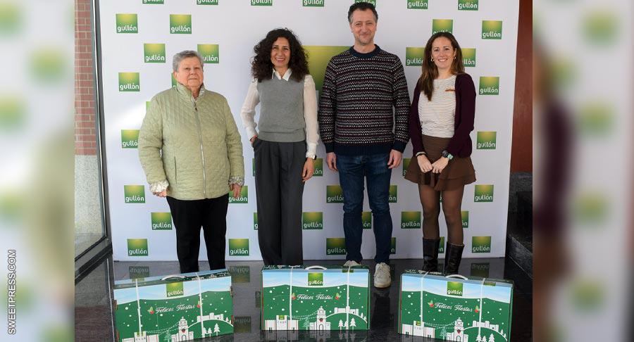 Galletas Gullón dona a Cáritas de Aguilar de Campoo cestas de Navidad