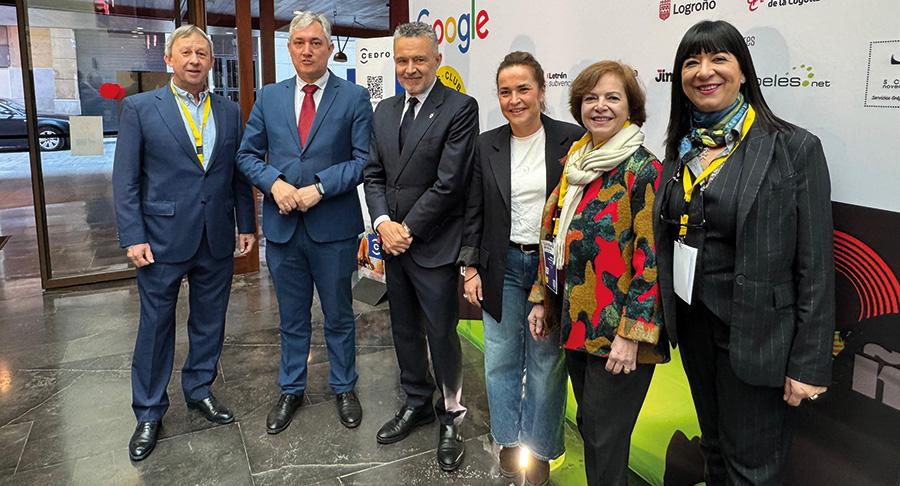 Ignacio Rojas, José Luis Pérez Pastor, Conrado Escobar, Beatriz Arraiz, Matilde Pelegrí y Lola Fernández Paniagua